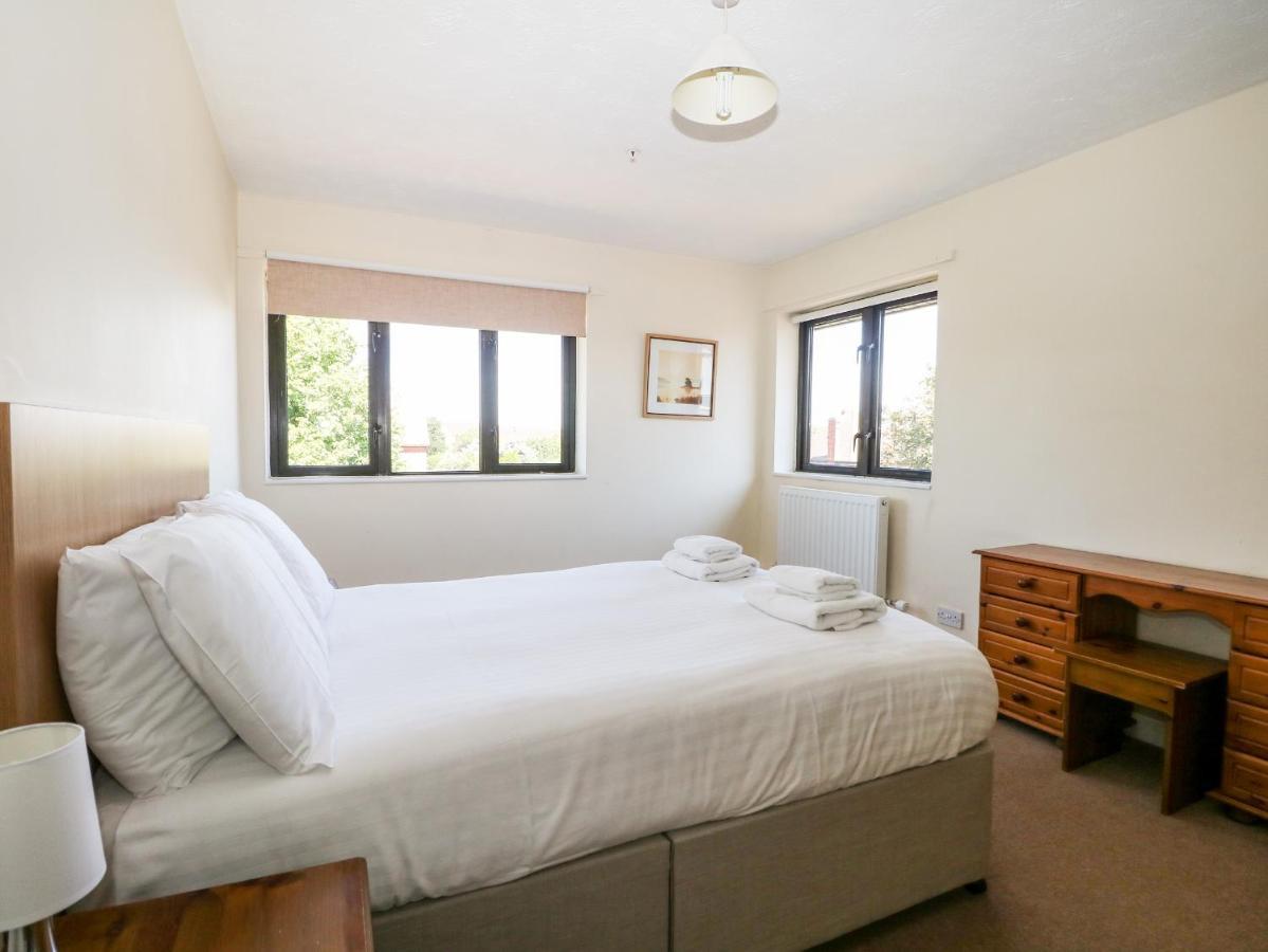 Flat 33 - Marine Court Villa ลิตเติลแฮมป์ตัน ภายนอก รูปภาพ